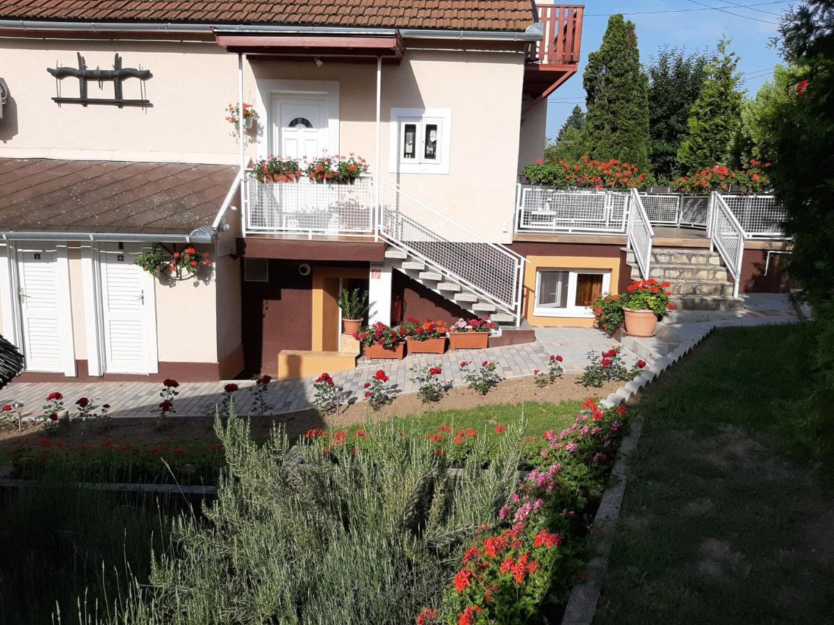 Bed and Breakfast Rozsakert Vendeghaz Szigliget Zewnętrze zdjęcie
