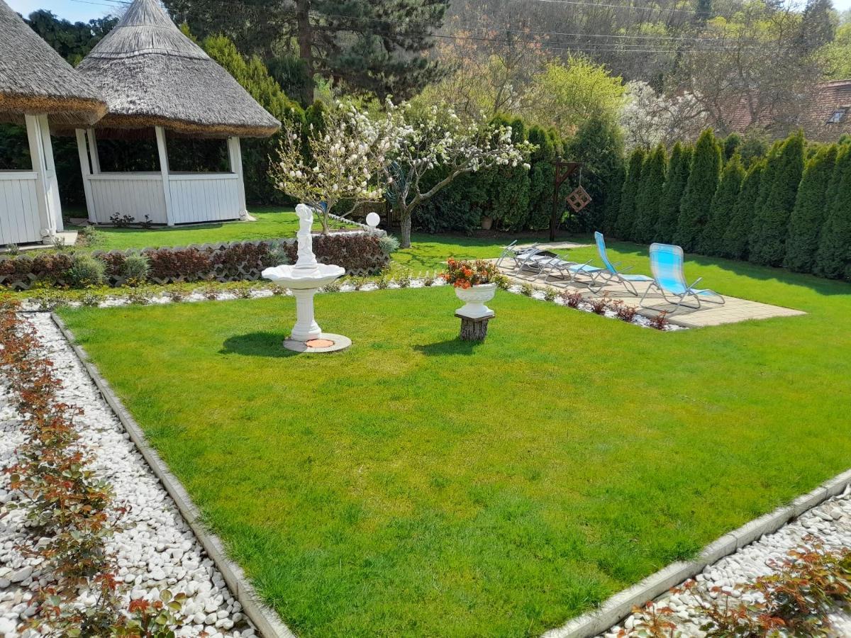 Bed and Breakfast Rozsakert Vendeghaz Szigliget Zewnętrze zdjęcie
